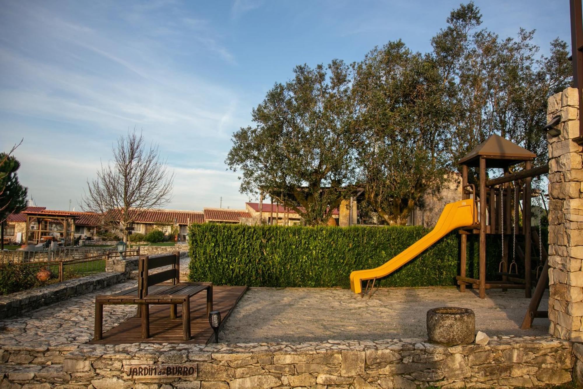 Casas Da Gralha Bed & Breakfast Turquel ภายนอก รูปภาพ