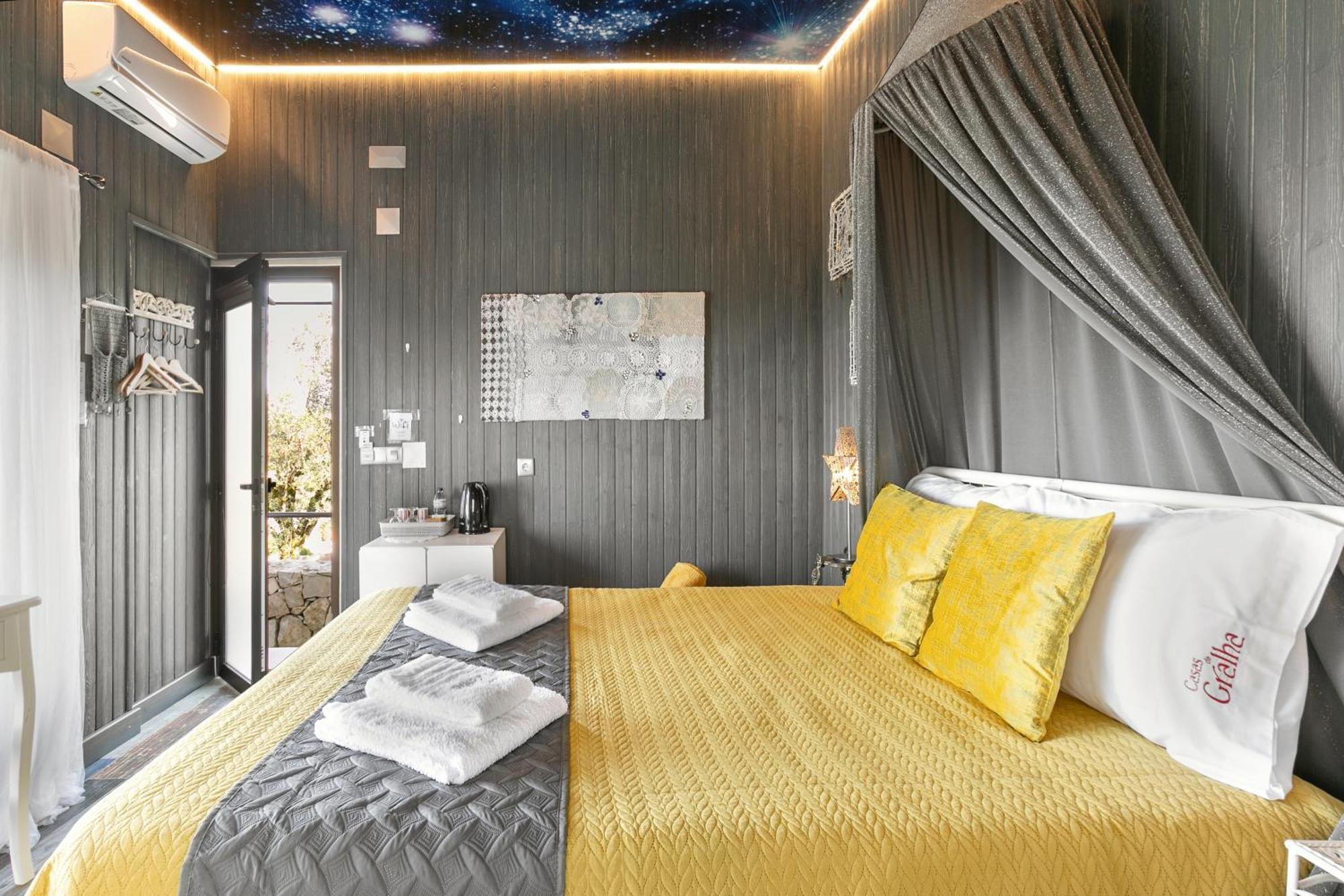 Casas Da Gralha Bed & Breakfast Turquel ภายนอก รูปภาพ